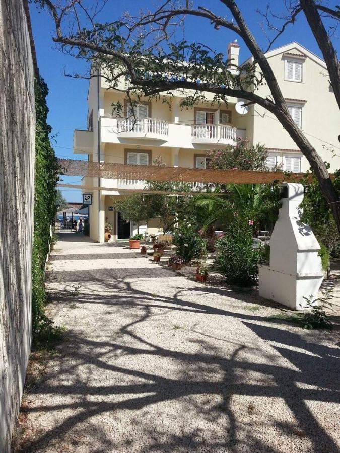 Villa Gabriel Pag Town Exterior photo
